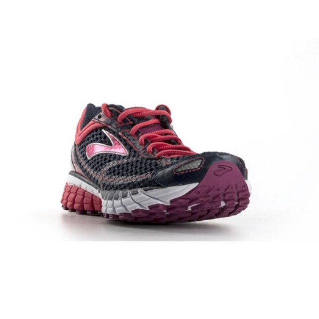 brooks running shoes defective