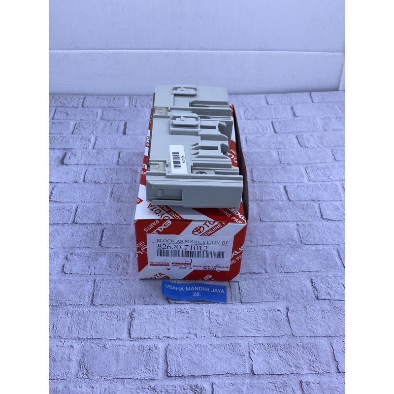 【New】Innova Fuse BOX Fuse BOX INNOVA HILUX Fuse BOX Fuse BOX INNOVA