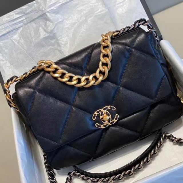 chanel shoulder bag 2019