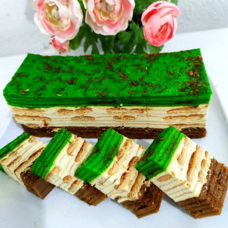 Kek Lapis Halwatuna 300gram Resepi Asli Sarawak Shopee Malaysia