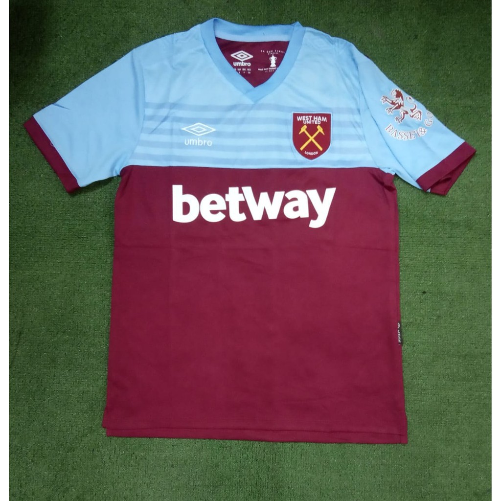 burgundy soccer jersey