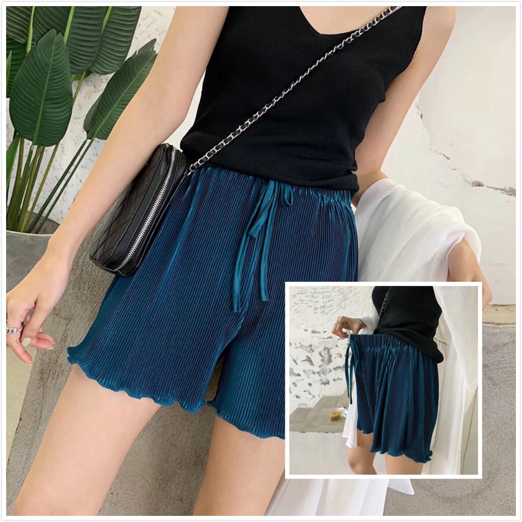 pleated shorts womens