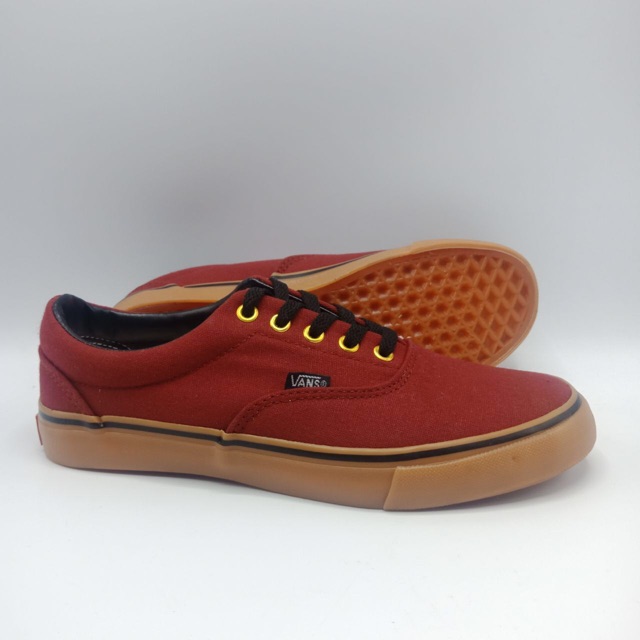 vans era gum sole