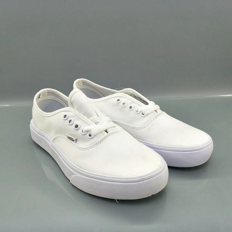 vans white running shoes