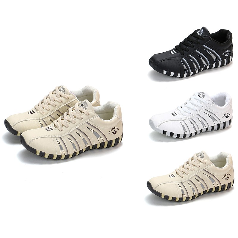 kasut badminton adidas