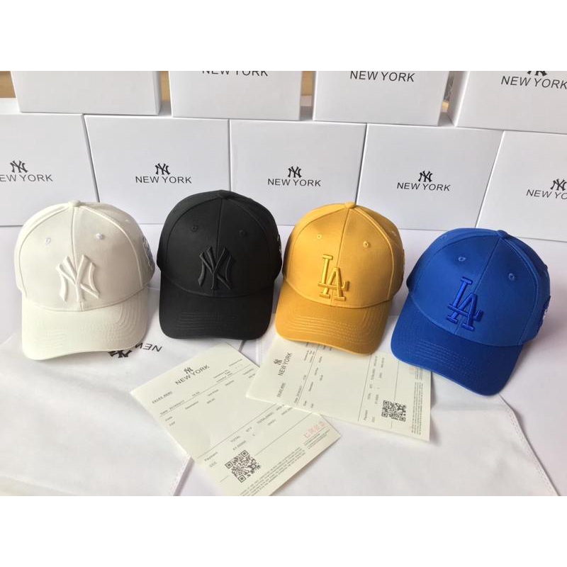 minimalist baseball cap
