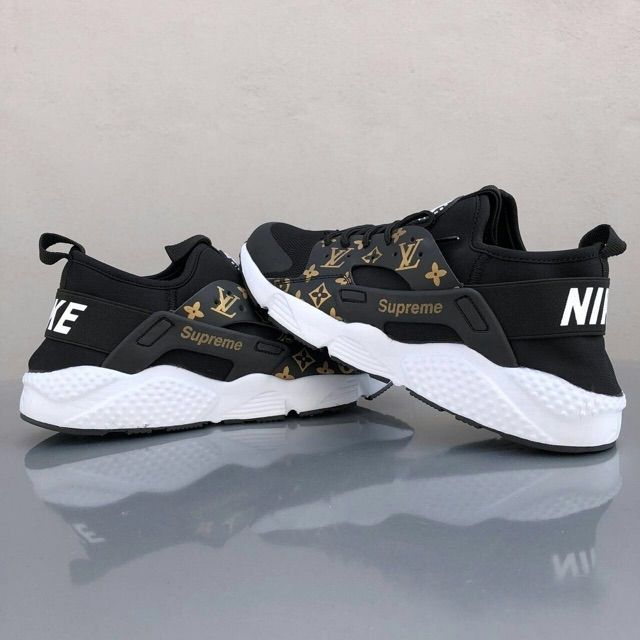 nike huarache black gold