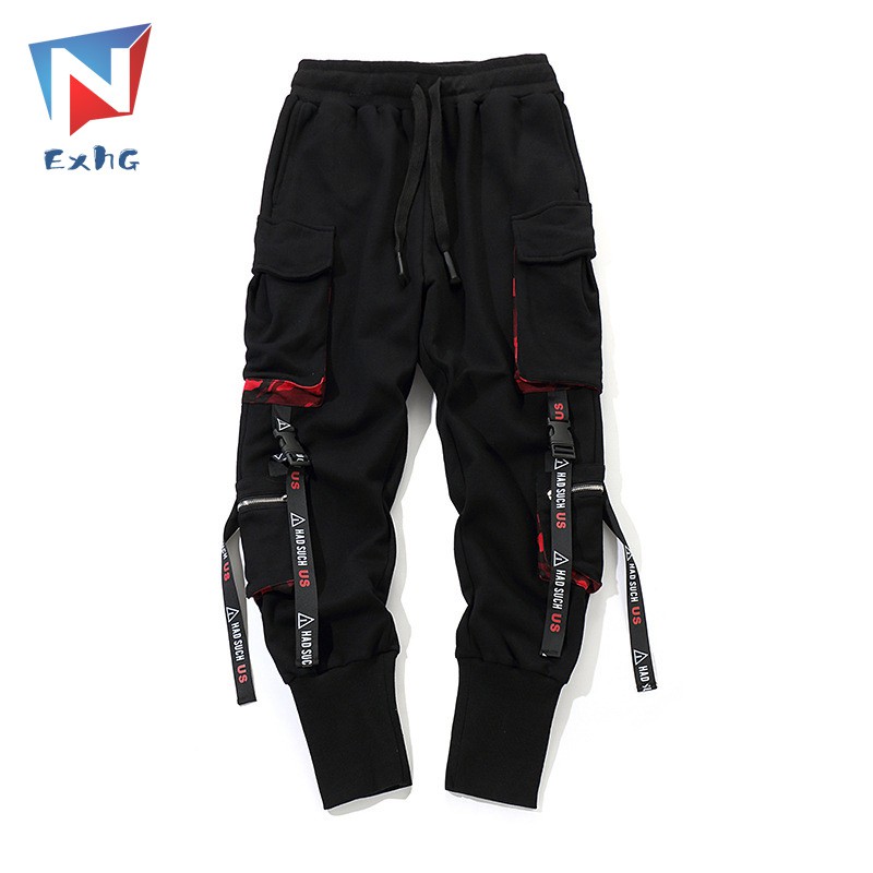 cargo pants with pockets
