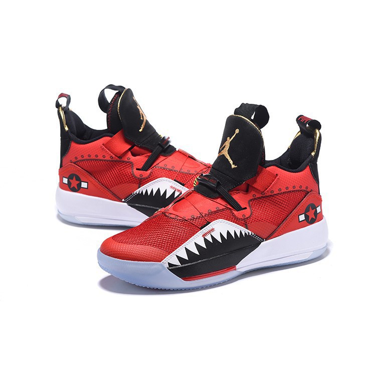 aj 33 red