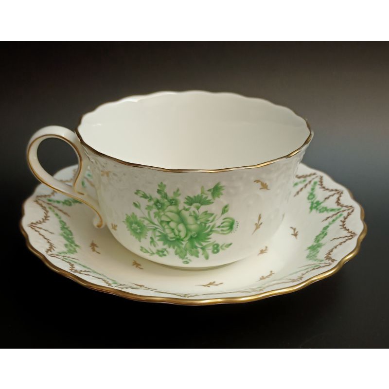 NARUMI - Vintage Green Flowers Gold Rim Teacup And Saucer