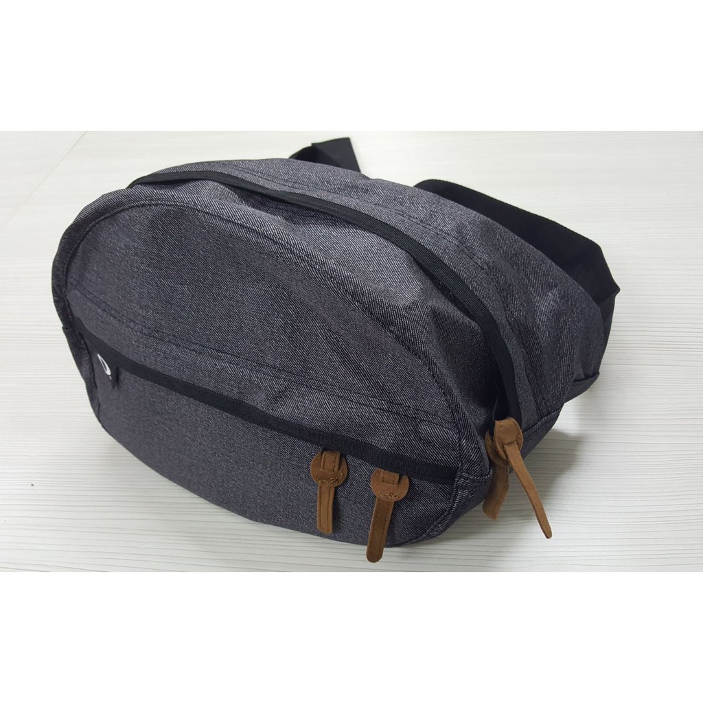 OAKLEY Quality Crossbody Sling Bag (Original) - LIMITED STOCK | Shopee  Malaysia