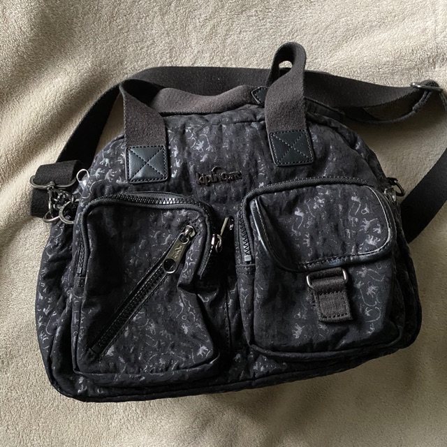 kipling defea cross body