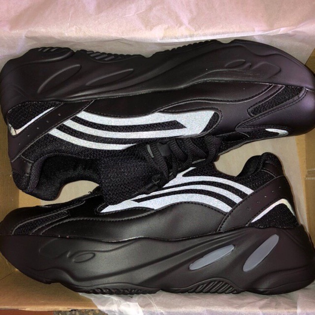 yeezy boost 700 all black