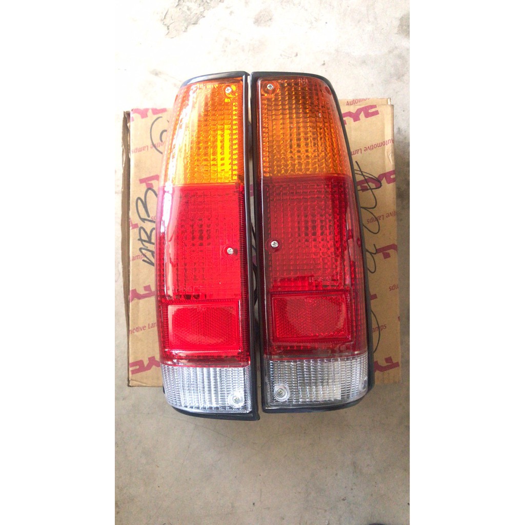 Isuzu Trooper UBS13 UBS16 UBS17 UBS55 Rear Tail Lamp Light 1981 1991