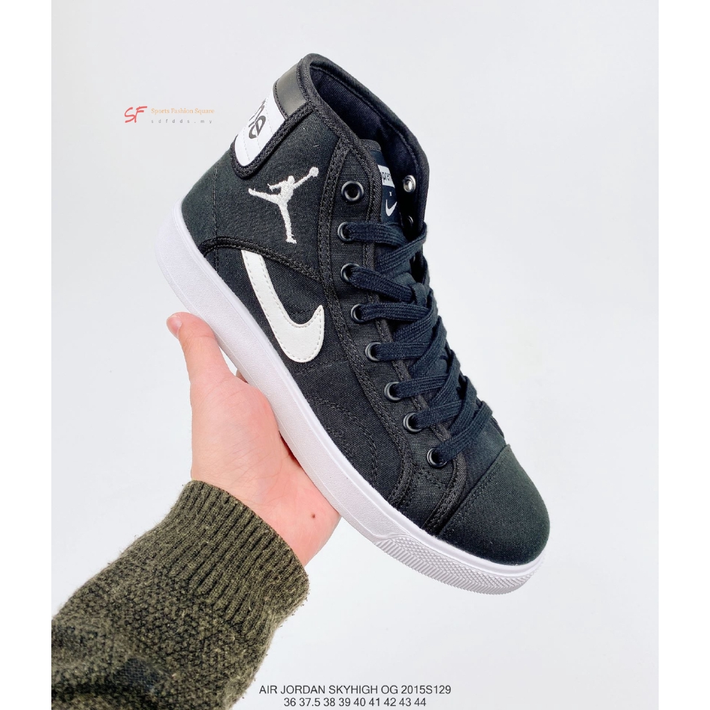 nike air canvas shoes