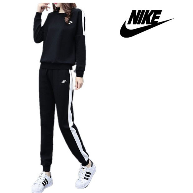 nike women's jogging suits