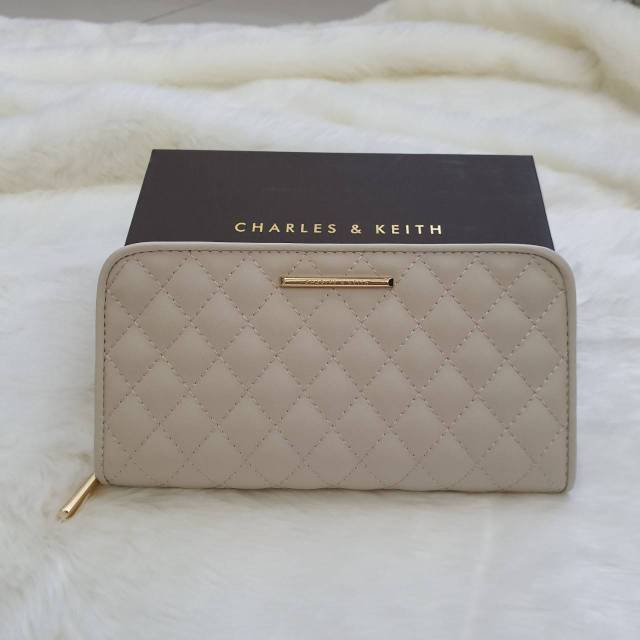 charles n keith wallet
