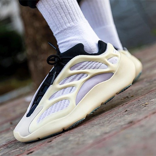yeezy alien 700