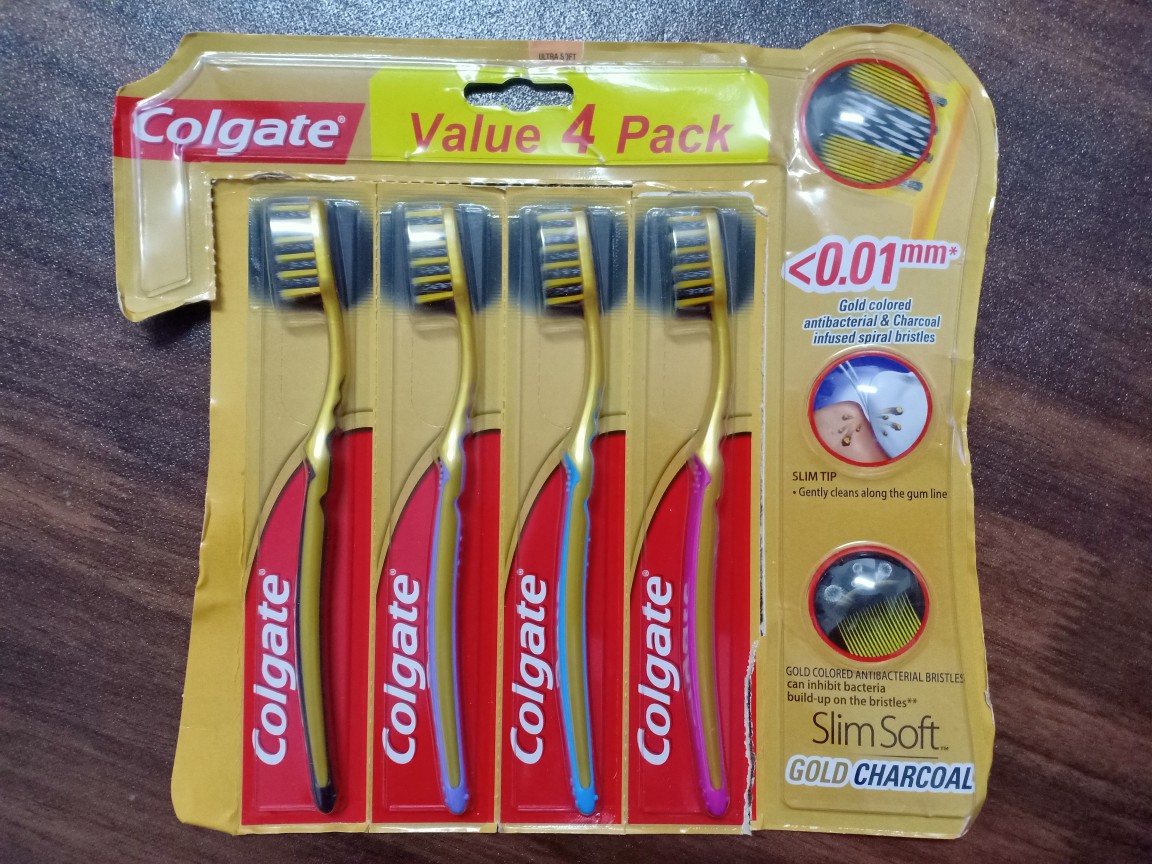 berus gigi colgate charcoal