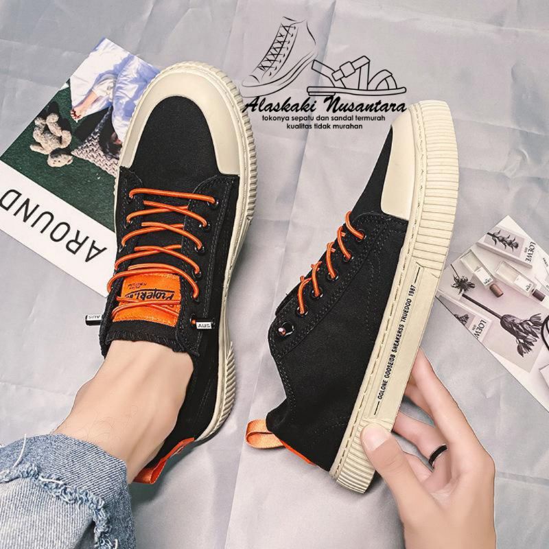 Latest Men's Casual Sneakers Shoes Canvas Material Original Import