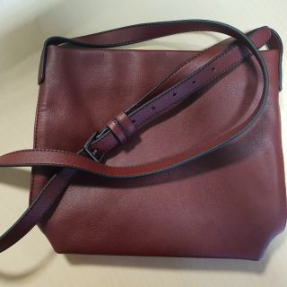 esprit compact sling bag