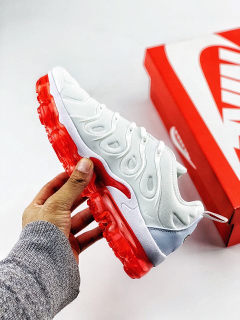 vapormax plus white red