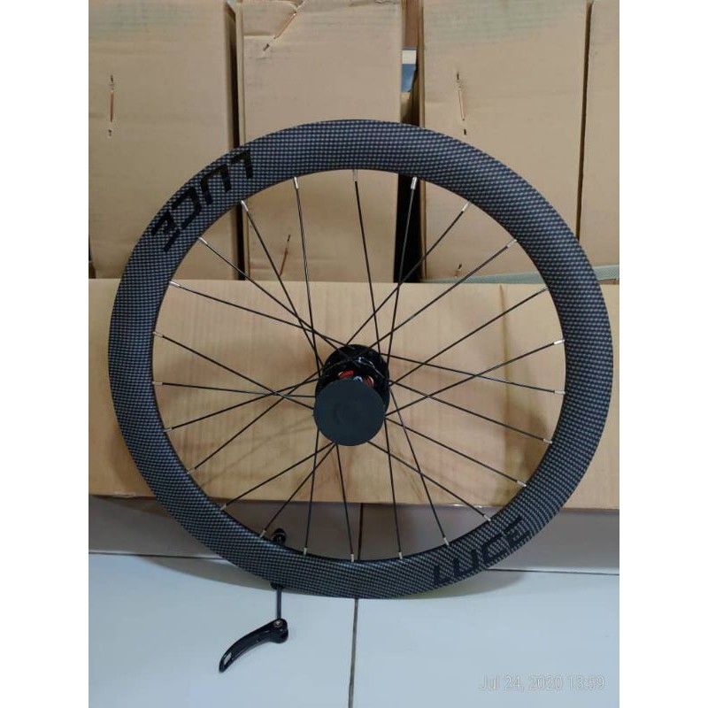 luce carbon wheelset