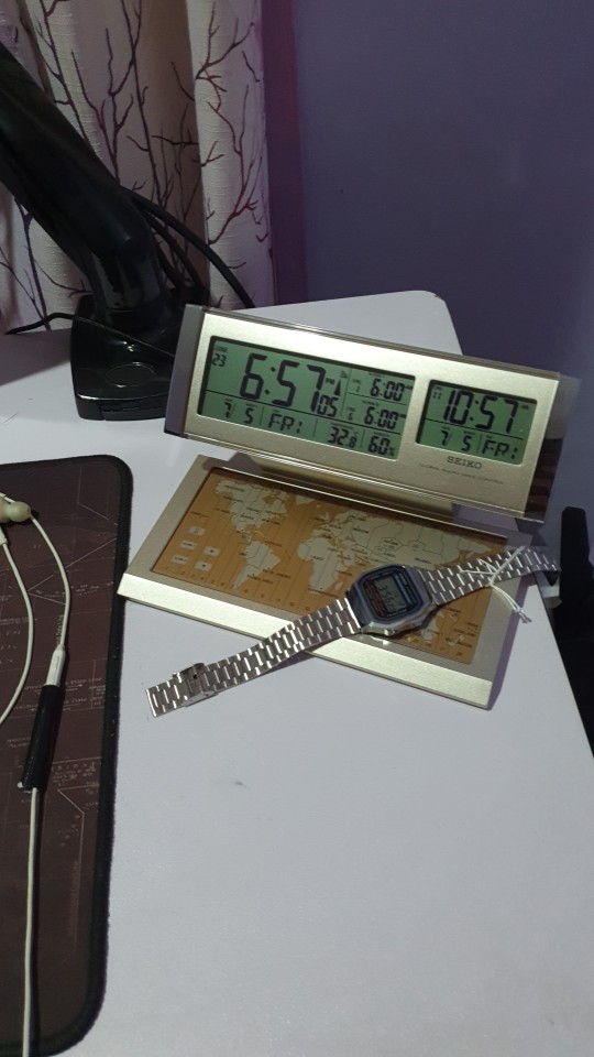 Special Price) Seiko Global Radio Wave Control Alarm Clock QHR019 | Shopee  Malaysia