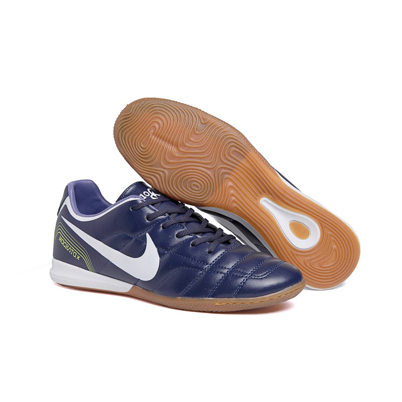 nike futsal shoes price