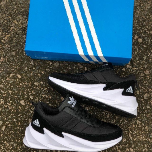 kasut adidas shark