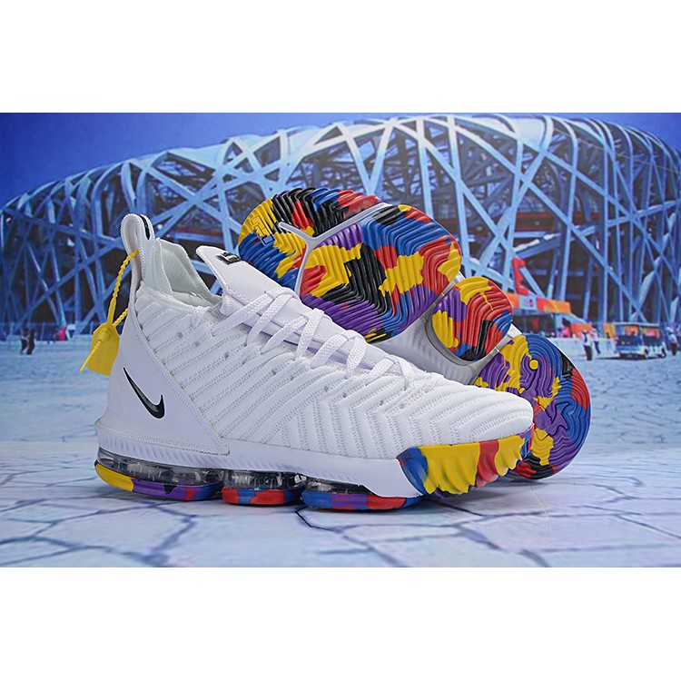 lebron james 16 basketball shoes