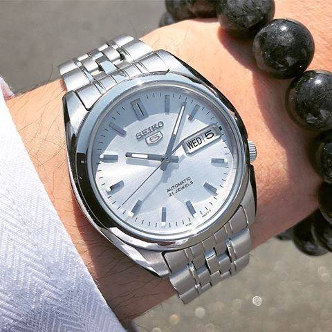 seiko 5 automatic silver