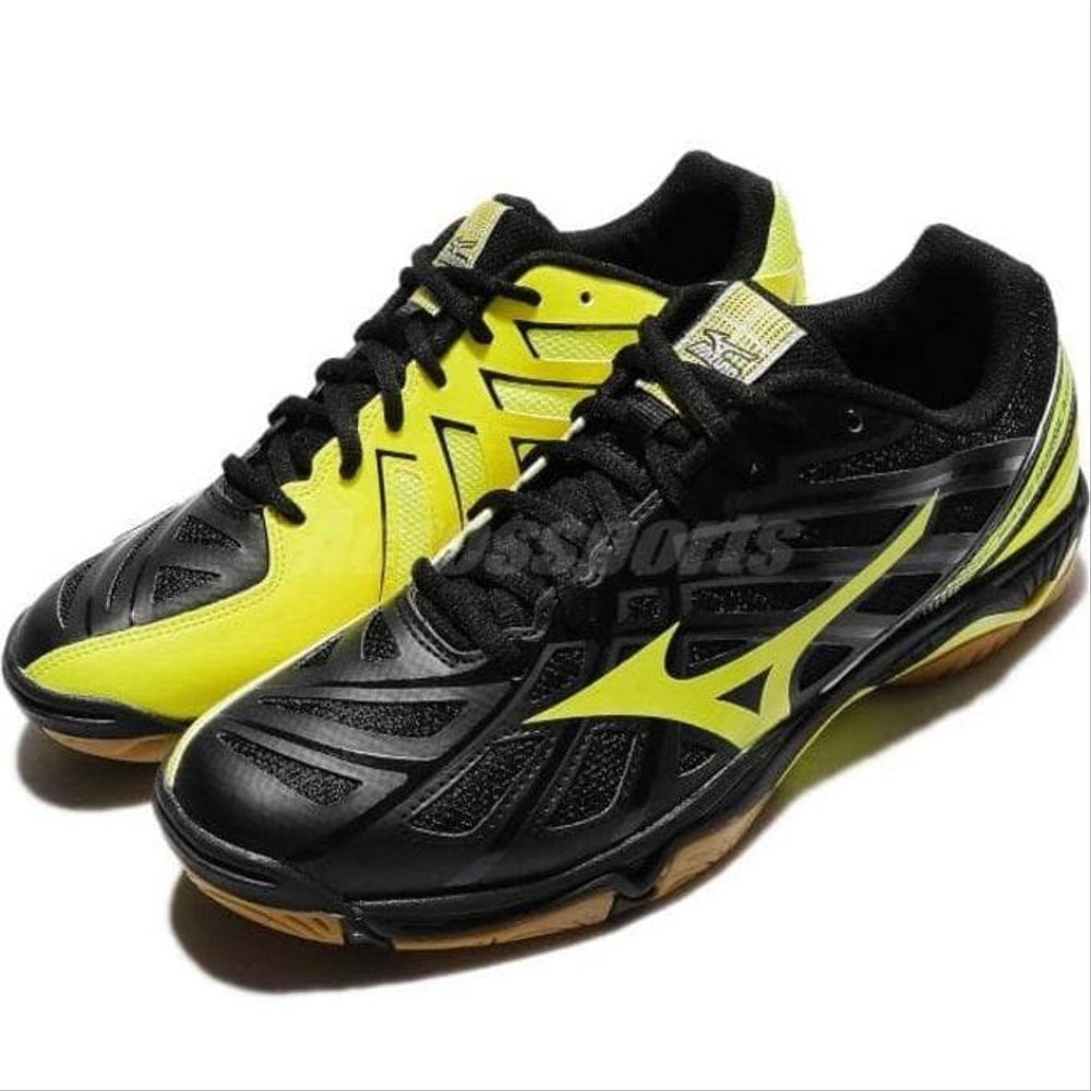 mizuno wave hurricane 3 yellow