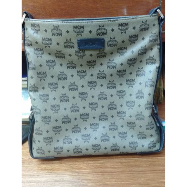 mcm sling bag man