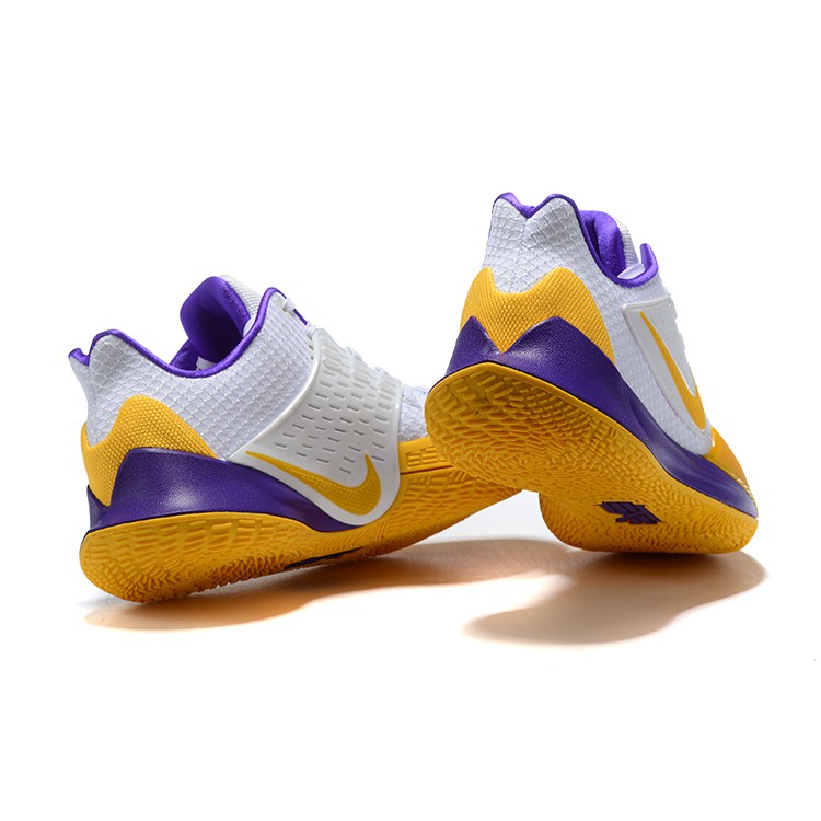 kyrie low 2 lakers