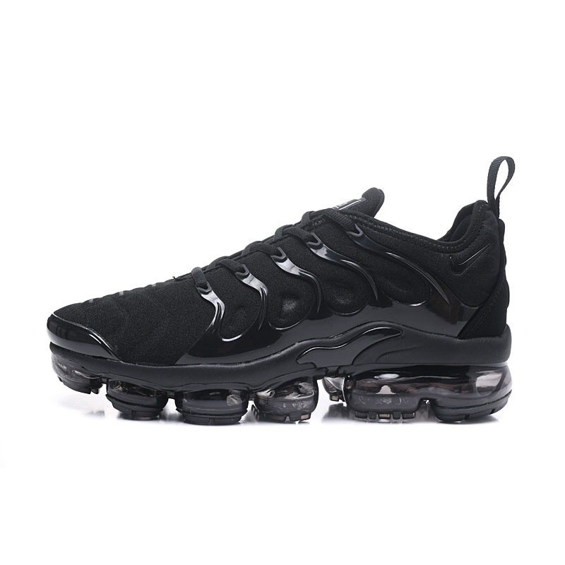 vapormax plus utility black panther