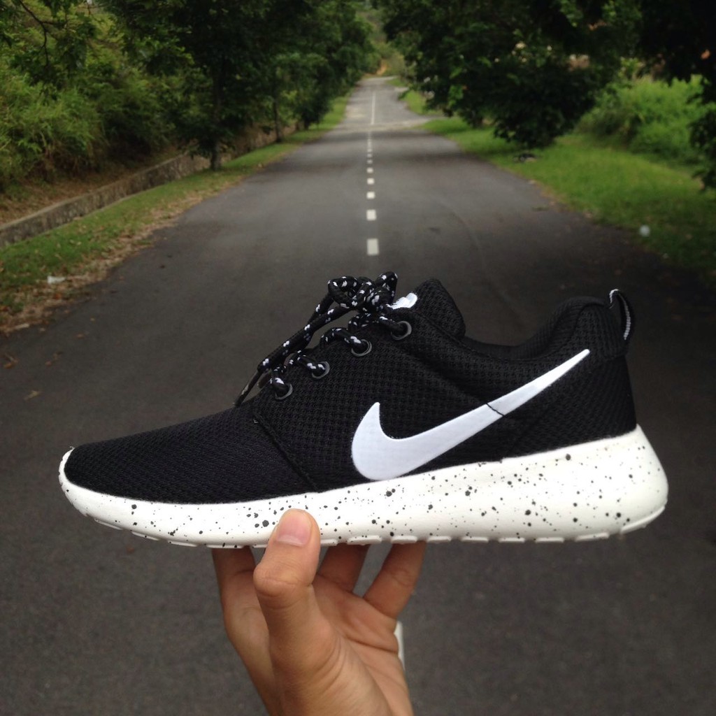 nike roshe run oreo