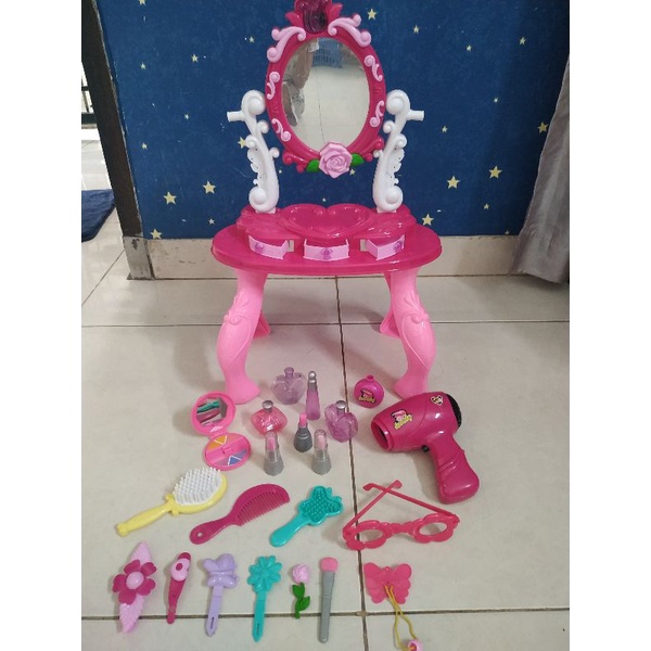 Make up table toy