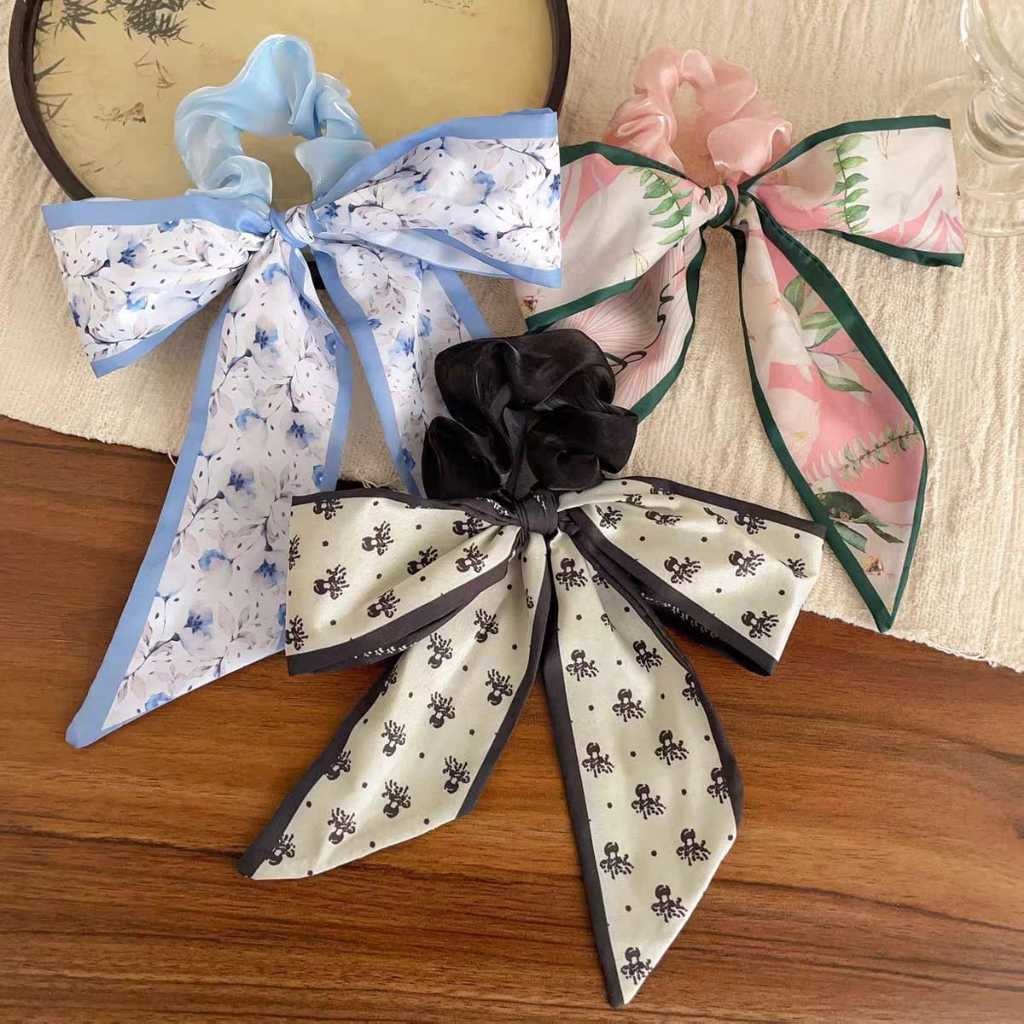 [KIDSWONDERLAND] Lunie Blossom Classic Scrunchie Women's Hair Tie