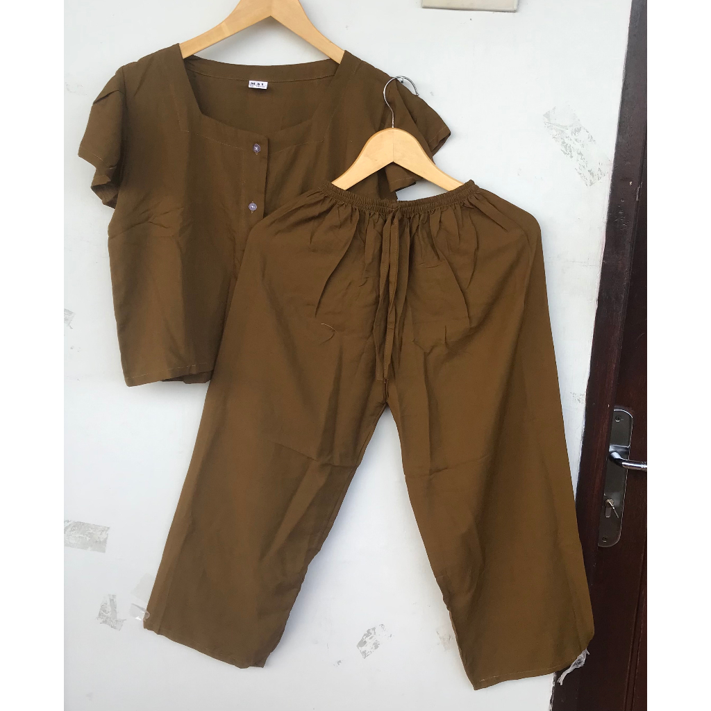 Modern women's suit, plain motif, rayon material, baju set seluar, blouse and skirt set muslimah, one set women outfit