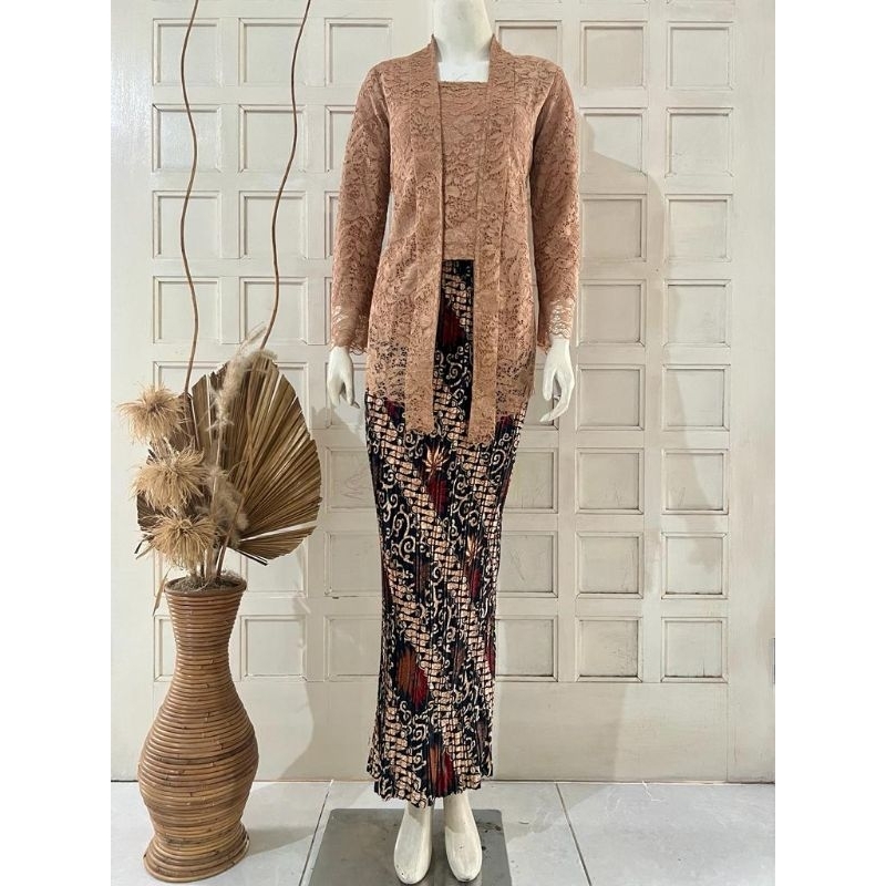 New KUTU Brocade Kebaya Top MODERN Kebaya / Party Uniform Kebaya MODERN Kebaya