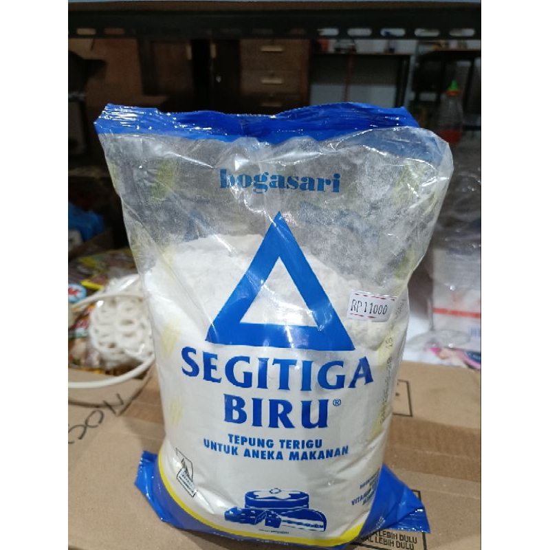 Triangle wheat flour 1 kg