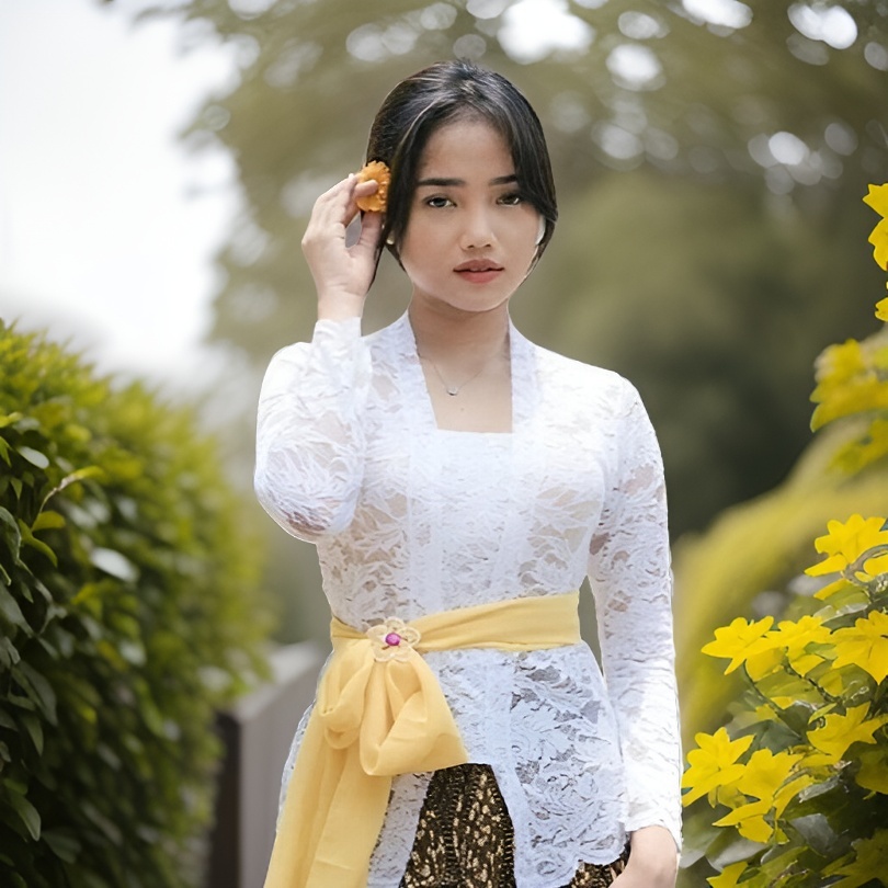 Balinese kutubaru Kebaya