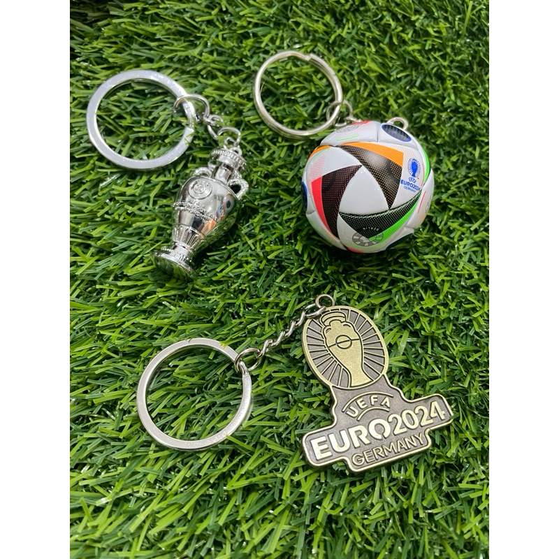 GANTUNGAN Euro Trophy Keychain 2024 Ball l Soccer Ball Keychain Euro Football Keychain Fussballliebe 2024 Euro Cup Key Chain Euro Logo 2024 Souvenir Gift Souvenir Euro Football Merchandise Collection 2024 XV Kids