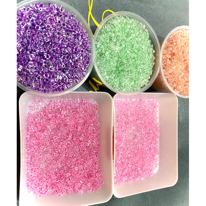 UNIQUE BLOCK SEQUINS 2.5mm (50 grams)