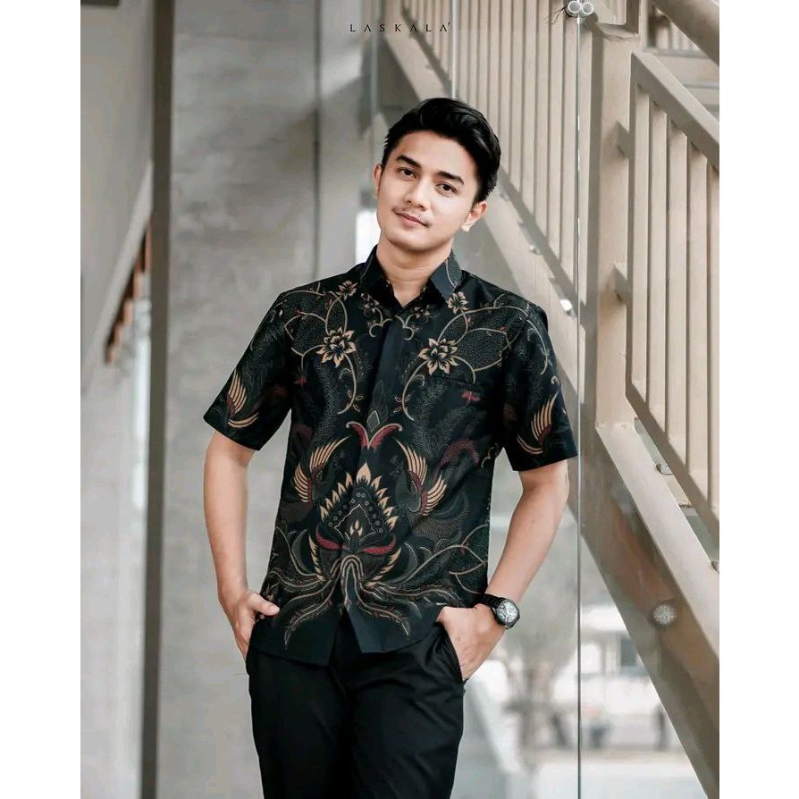 KEMEJA AZMI - Men's Short Sleeve Batik Shirt, Modern, Casual, Fashionable, Exclusive Sultan Motif, Size ML XL XXL