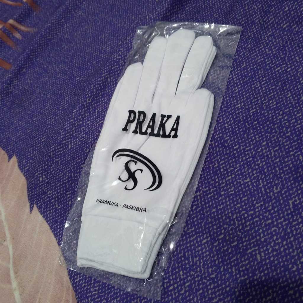 A Pair Of PRAKA PRAKA Gloves