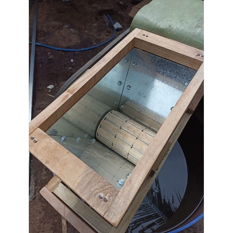MESIN Soybean grinding machine