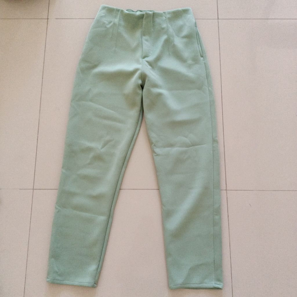 Long pants high-waist scubaWanita in SAGE color preloved