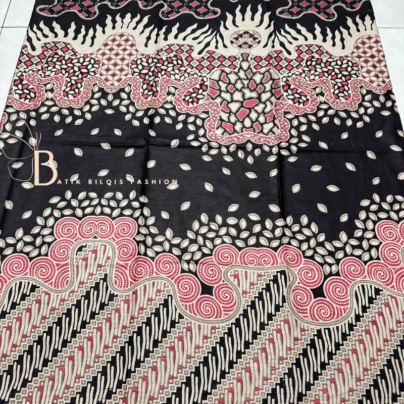 Batik FABRIC BATIK FABRIC FINE BATIK FABRIC NOT EASILY CONNECTED BATIK FABRIC FLOWER BATIK UNIFORM TRADITIONAL BATIK MODERN BATIK MOTIF BATIK PEKALONGAN BATIK COUPLE BATIK FORMAL BATIK MEN'S BATIK WOMEN'S BATIK INDONESIAN BATIK